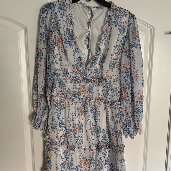 Dresses & Skirts - Floral Ruffle Dress